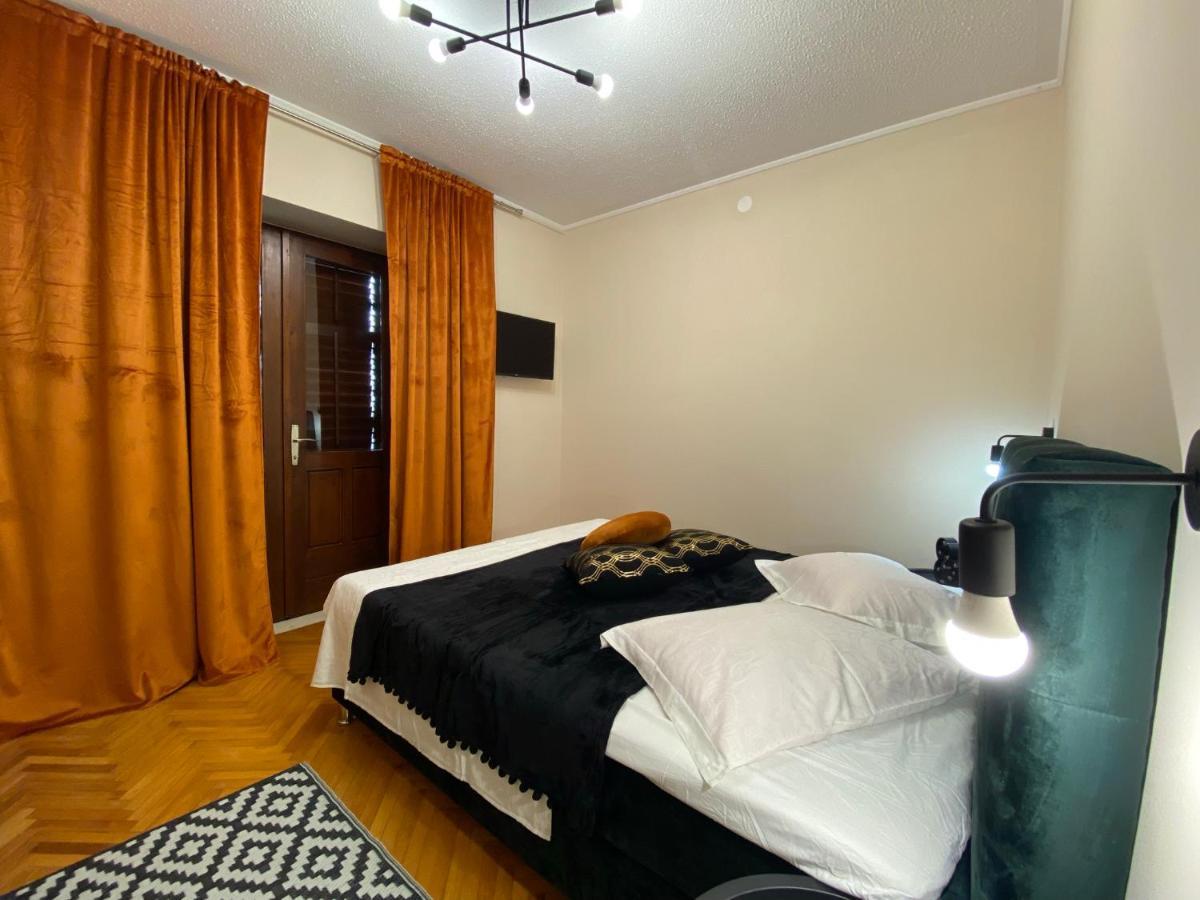 Apartements And Rooms Next To The Sea - Belveder Rab Супетарска Драга Екстериор снимка