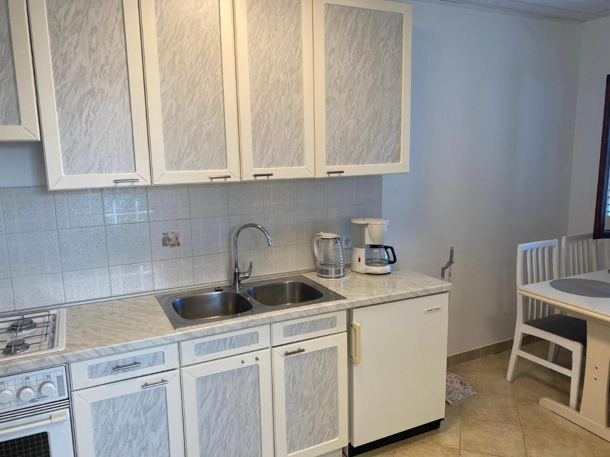 Apartements And Rooms Next To The Sea - Belveder Rab Супетарска Драга Екстериор снимка