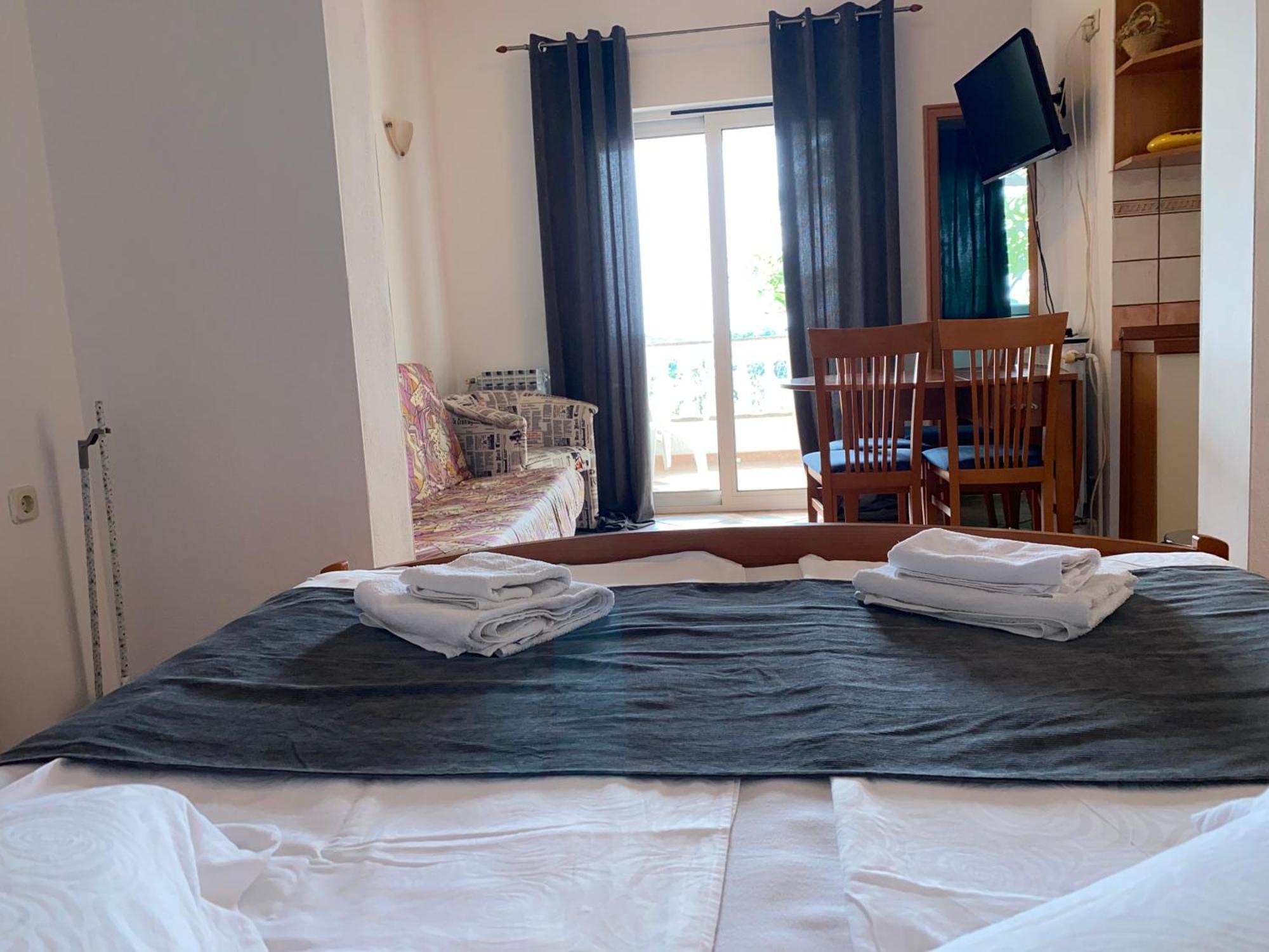 Apartements And Rooms Next To The Sea - Belveder Rab Супетарска Драга Екстериор снимка